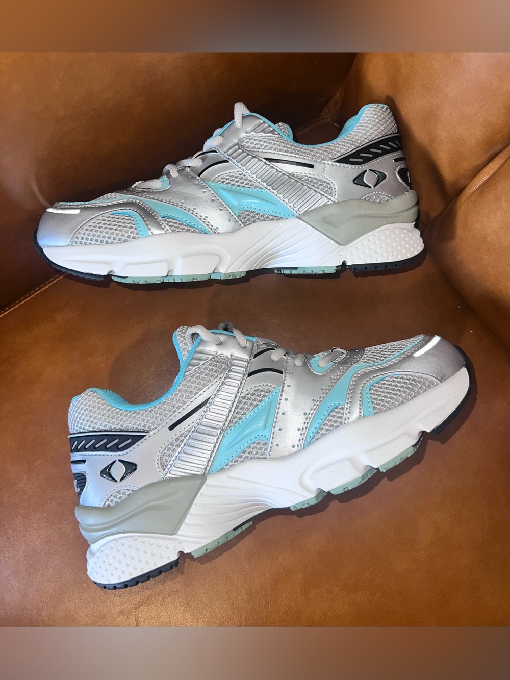 Apex Women's Boss Runner Active Shoe (X527W) in Silver/Sea Blue women’s size 8